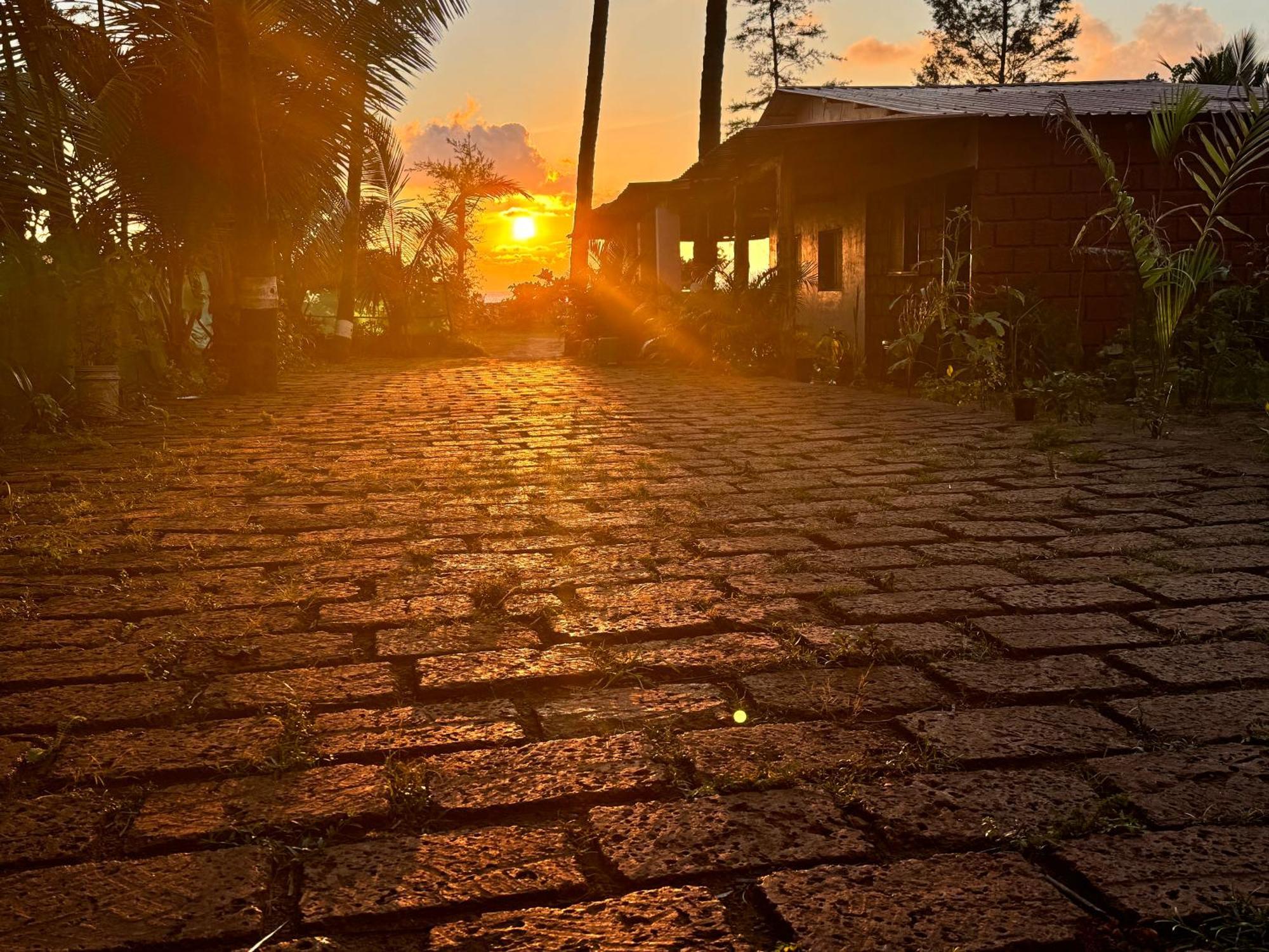 Happy Days Diveagar Exterior photo